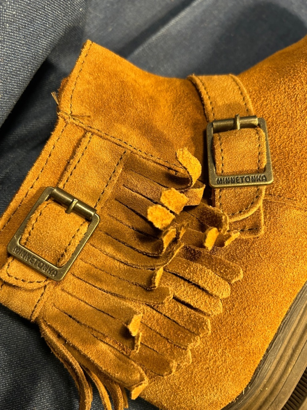 Minnetonka leather ankle booties moccasins with fringe - Picture 10 of 14